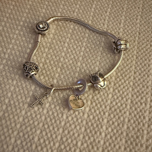 Pandora Silver Charm Bracelet with Pandora Charms 7.5 price is firm!!!! - Picture 6 of 11